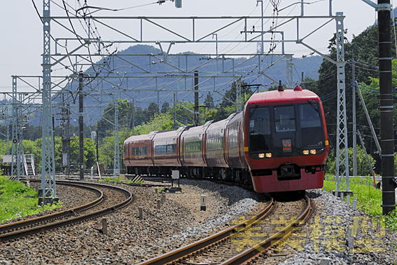 253系1000番台(NO2)「スペーシアきぬがわ3号」代走：板荷駅